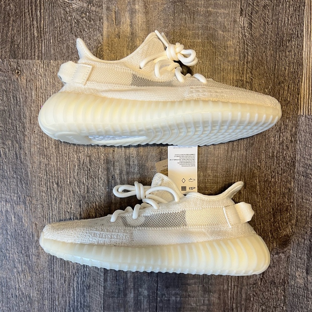 NWT Yeezy Boost 350 V2 Bone